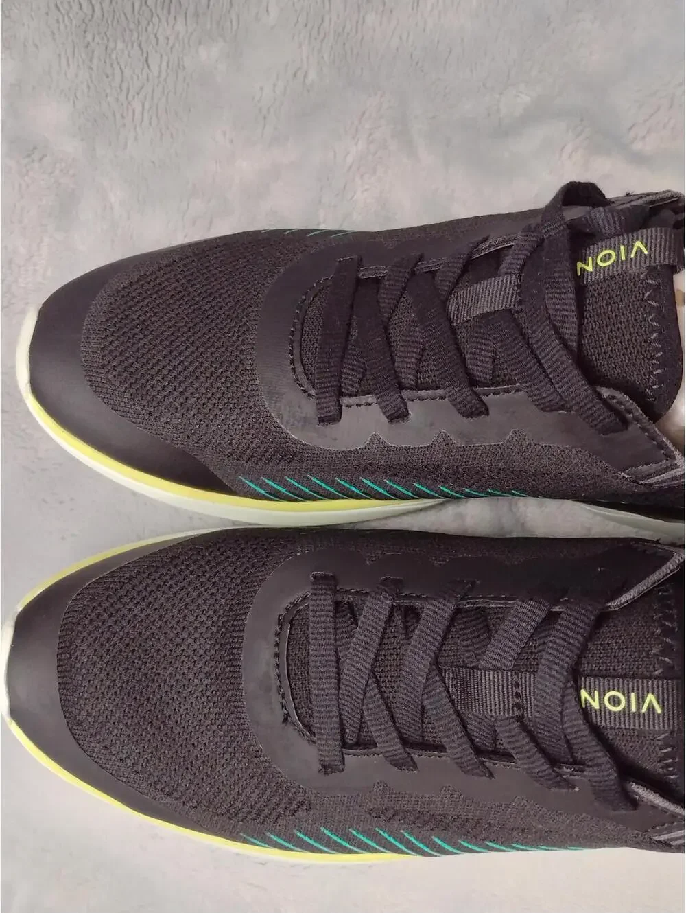 NWT Vionic Women's Black/Green Embolden Running Shoe Size 6M